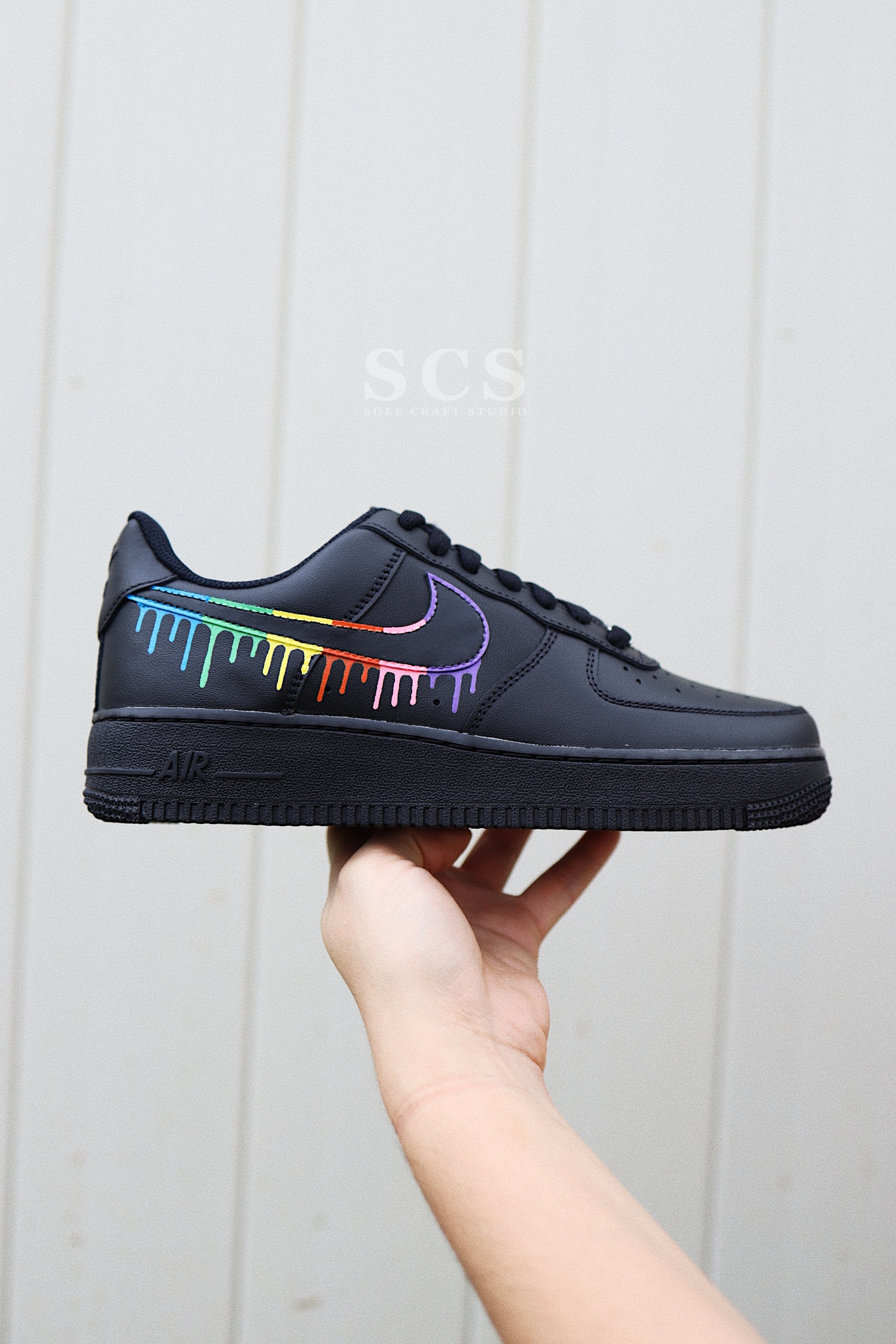 black nike rainbow