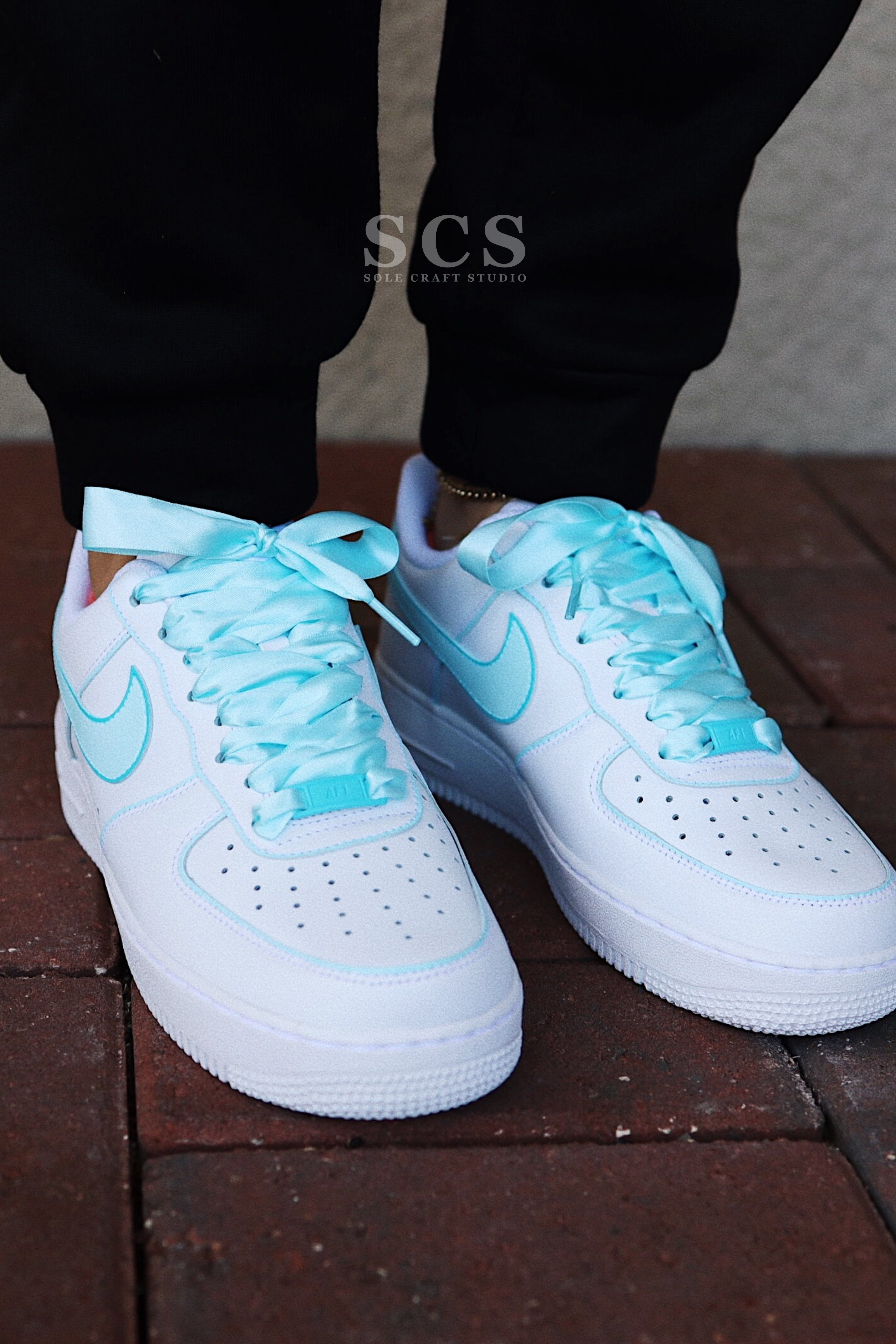 Hotel Kalinga Scarpe Nike Air Force Lv8 Custom Sneaker Shadow Pink