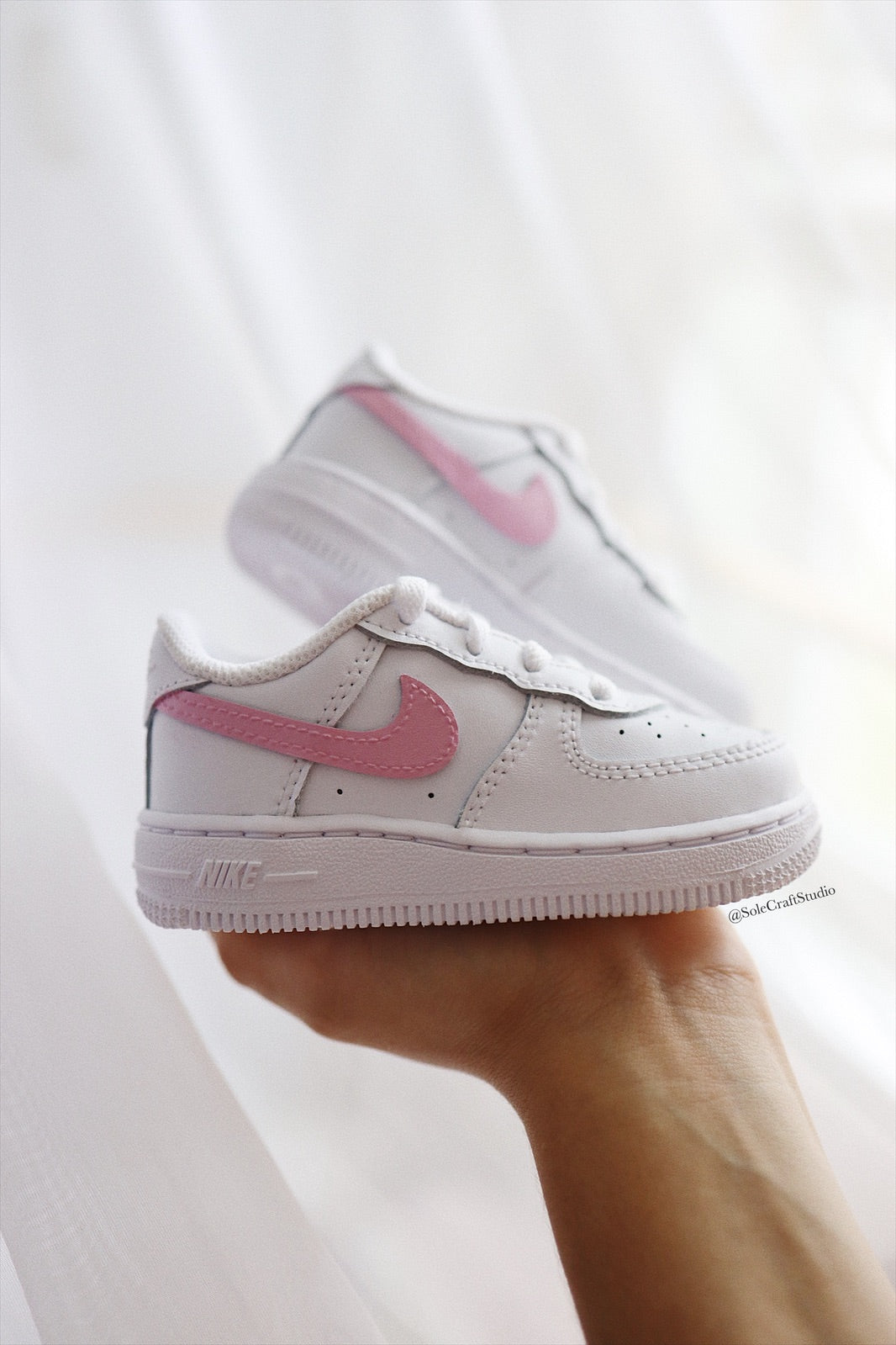 Air Force Low Custom Kids Shoes Bubblegum Pink Swoosh Hand